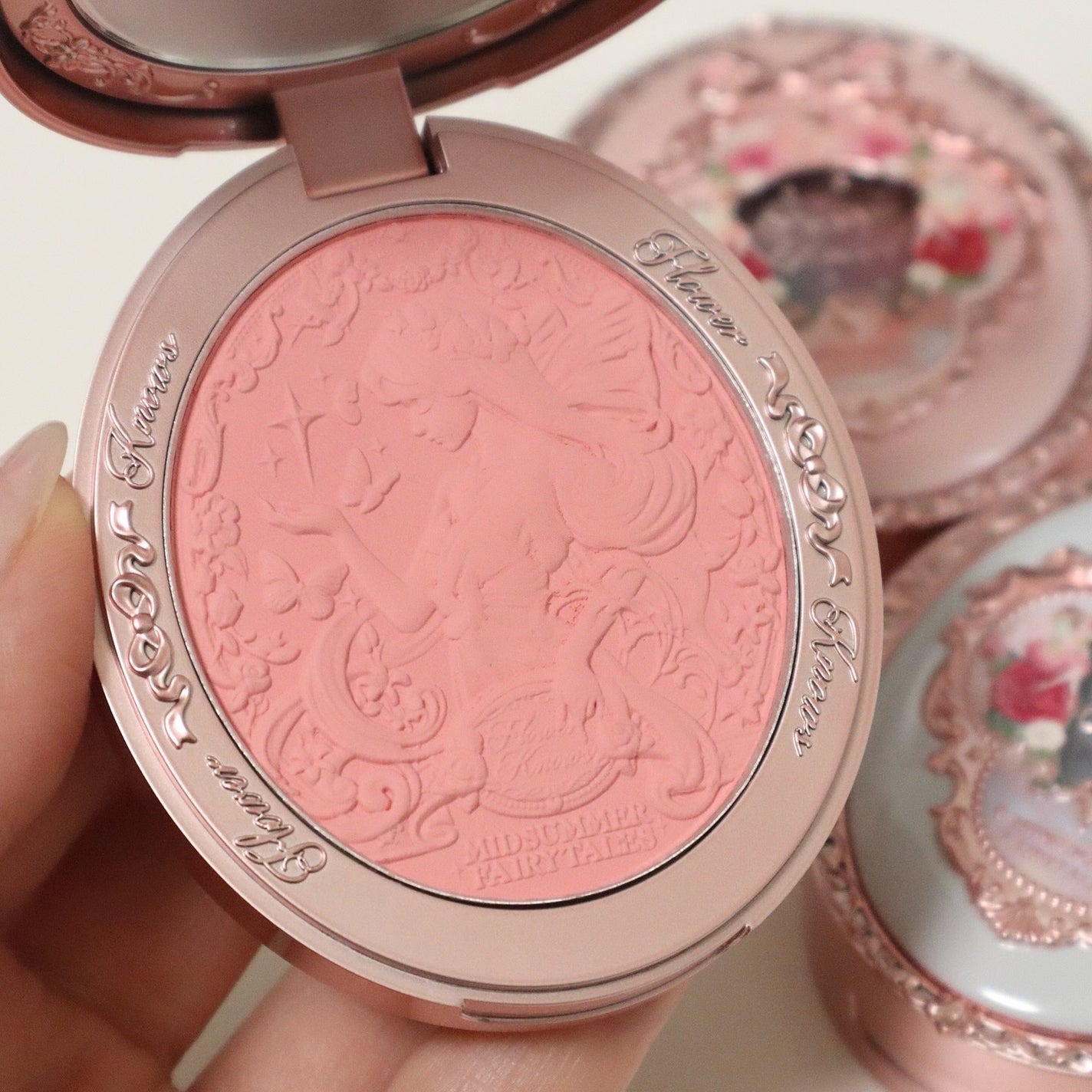 ミッドサマーフェアリーテイルズ コレクション ベルベットチークブラッシュ/FlowerKnows/パウダーチークを使ったクチコミ(7枚目)