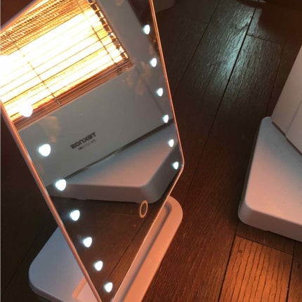 かぽ on LIPS 「ニトリでLEDミラー買いました❤️16個のLEDライトがついて..」(4枚目)