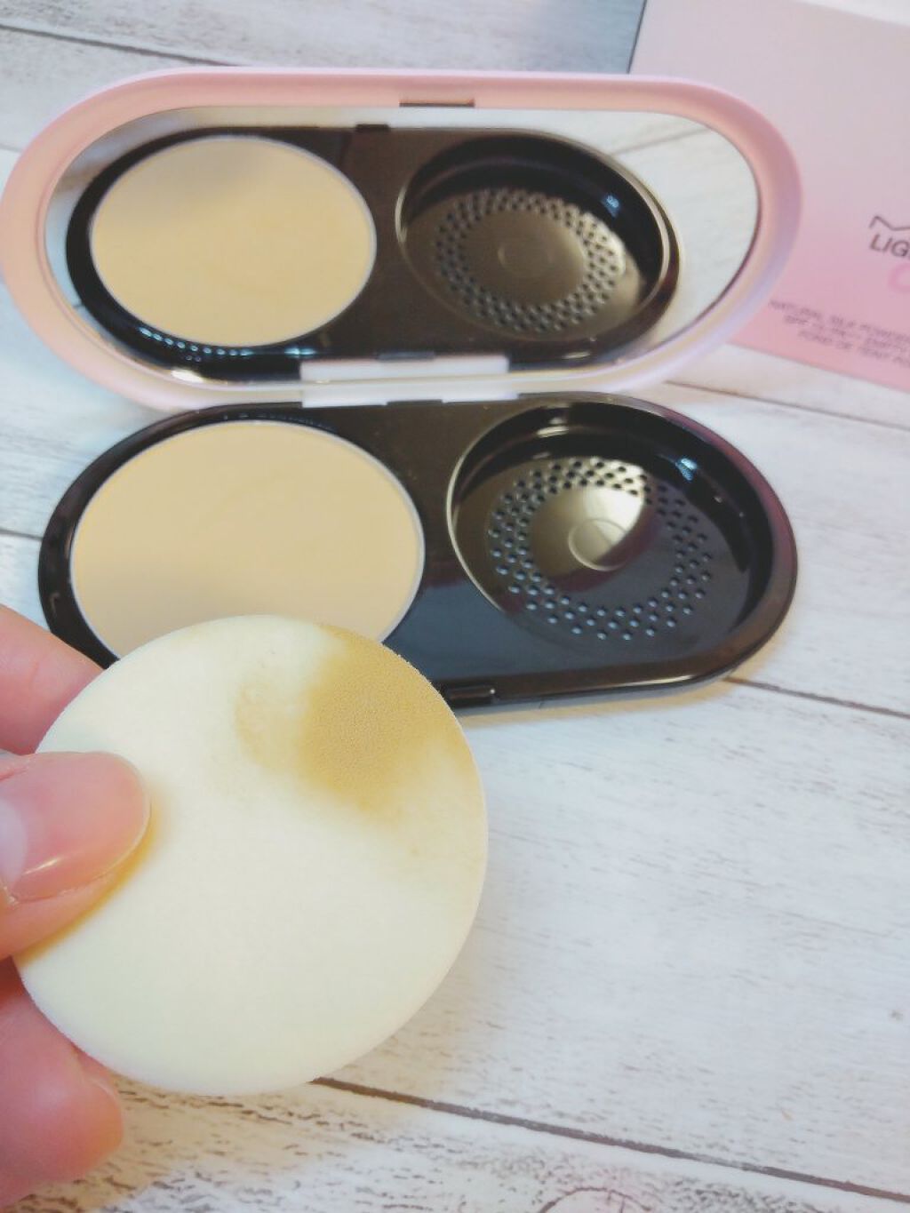 ライトフル Ｃ＋ティンティッド プライマーSPF45(PA++++)/M・A・C/化粧下地を使ったクチコミ（3枚目）