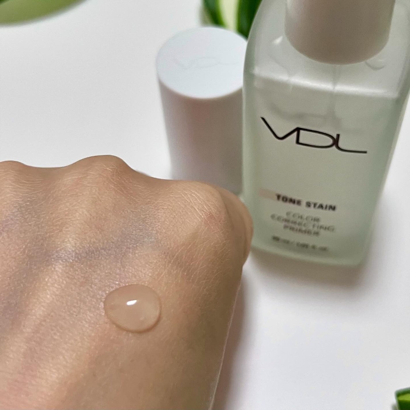 トーンステインカラーコレクティングプライマー/VDL/化粧下地を使ったクチコミ(4枚目)
