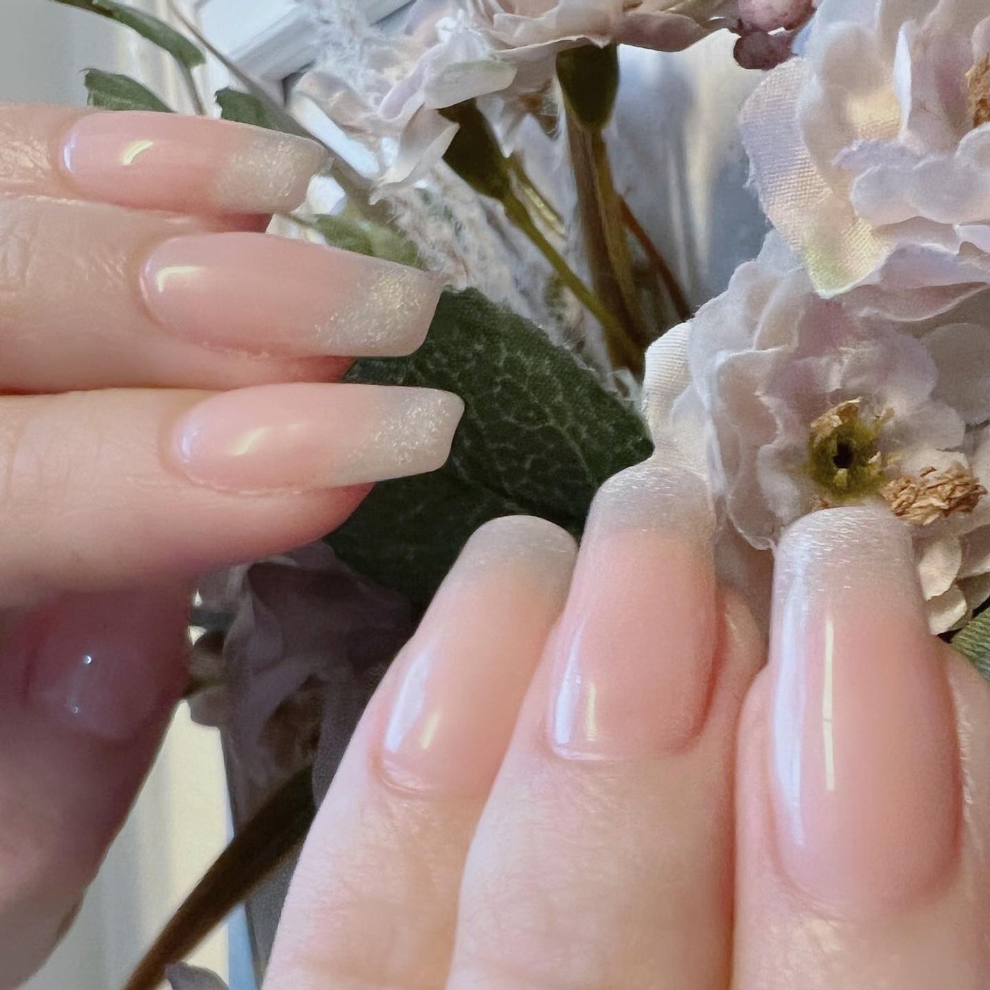 なかやまちえこ on LIPS 「マグネットのフレンチネイル💅⠀⠀@renkoseki⠀施術は表..」(1枚目)