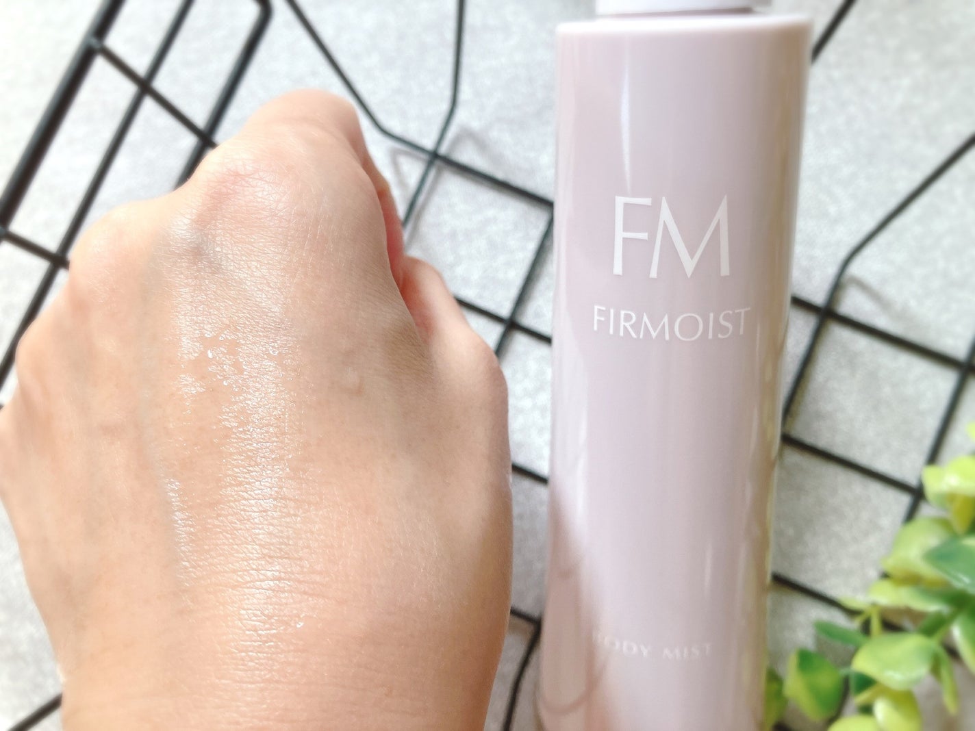 ぴぴちゃん22@フォロバ100% on LIPS 「1本で全身うるおいパック💗ファーモイスト全身パックボディミスト..」(2枚目)