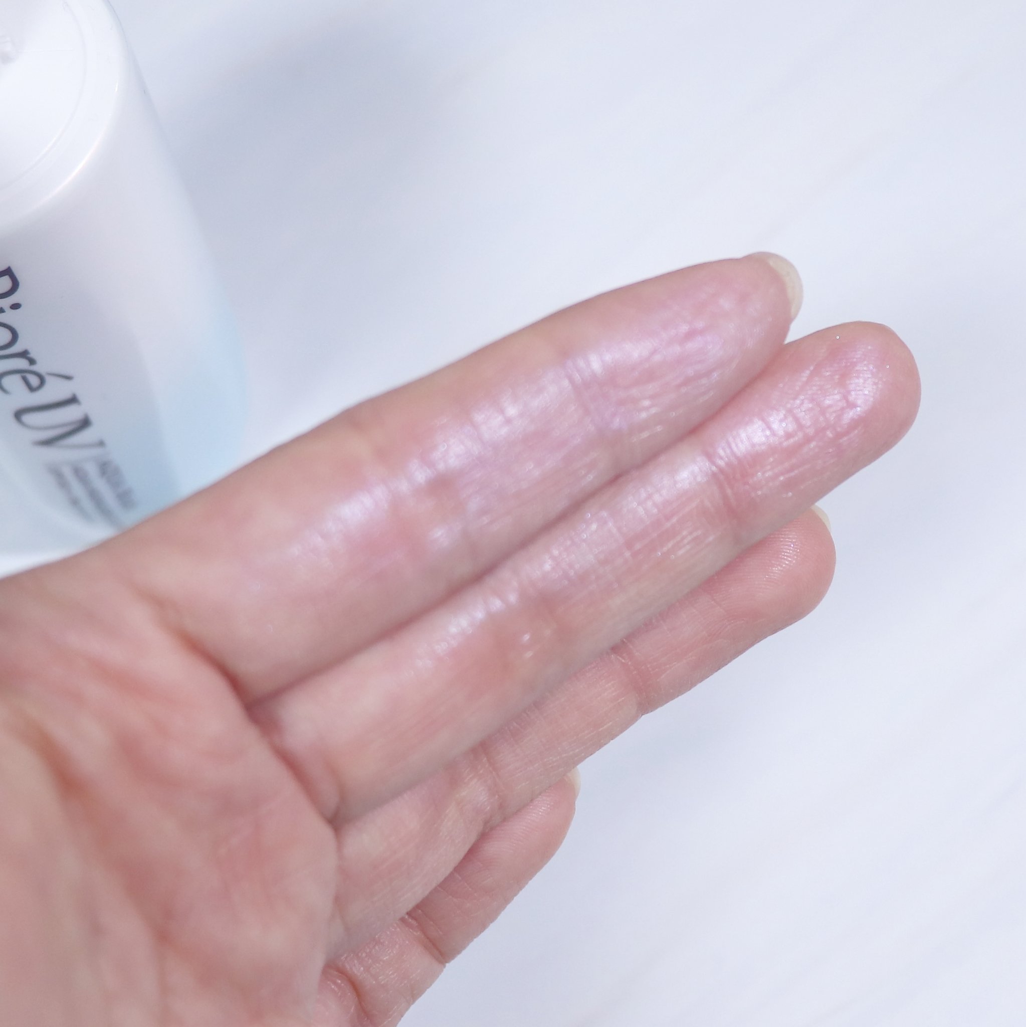 ビオレUV　アクアリッチ　アクアハイライトローション（水層ハイライトUV）/ビオレ/日焼け止めローションを使ったクチコミ（3枚目）