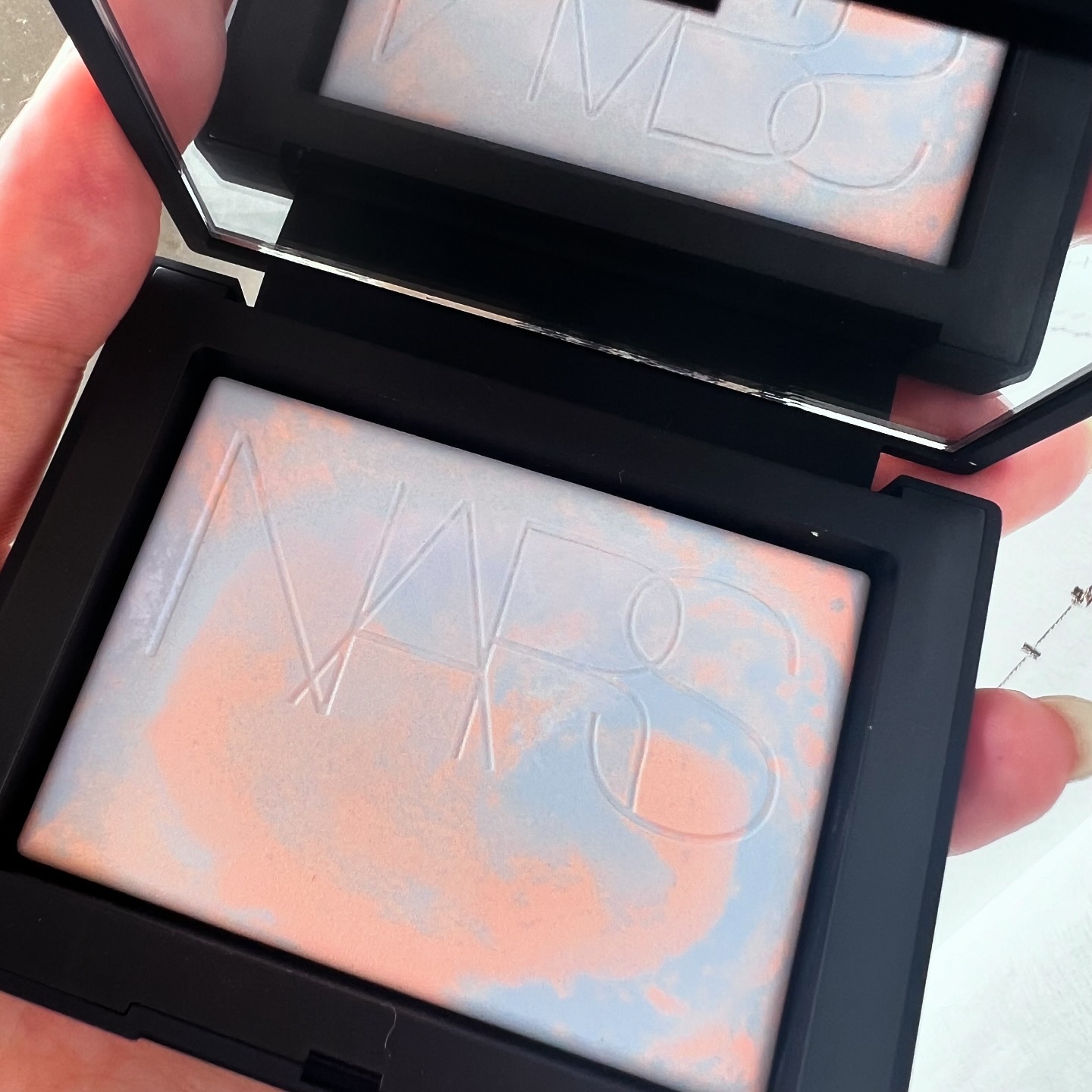 ラディアントクリーミーコンシーラー/NARS/リキッドコンシーラーを使ったクチコミ（2枚目）