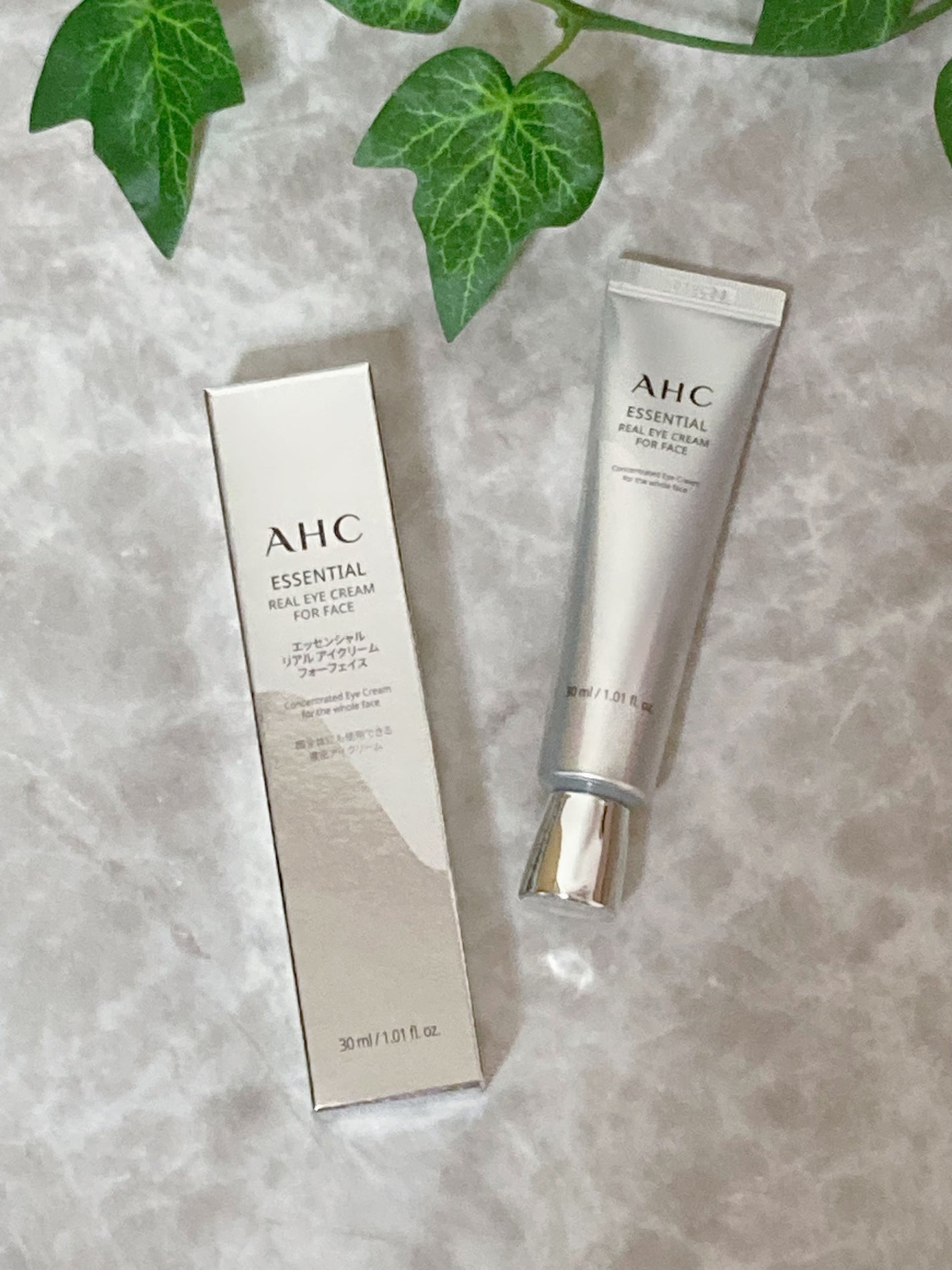 エッセンシャル リアル アイクリーム フォーフェイス/AHC/アイケア・アイクリームを使ったクチコミ(1枚目)