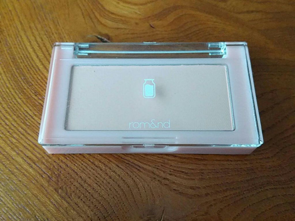 ジューシーラスティングティント/rom&nd/リップティントを使ったクチコミ（2枚目）