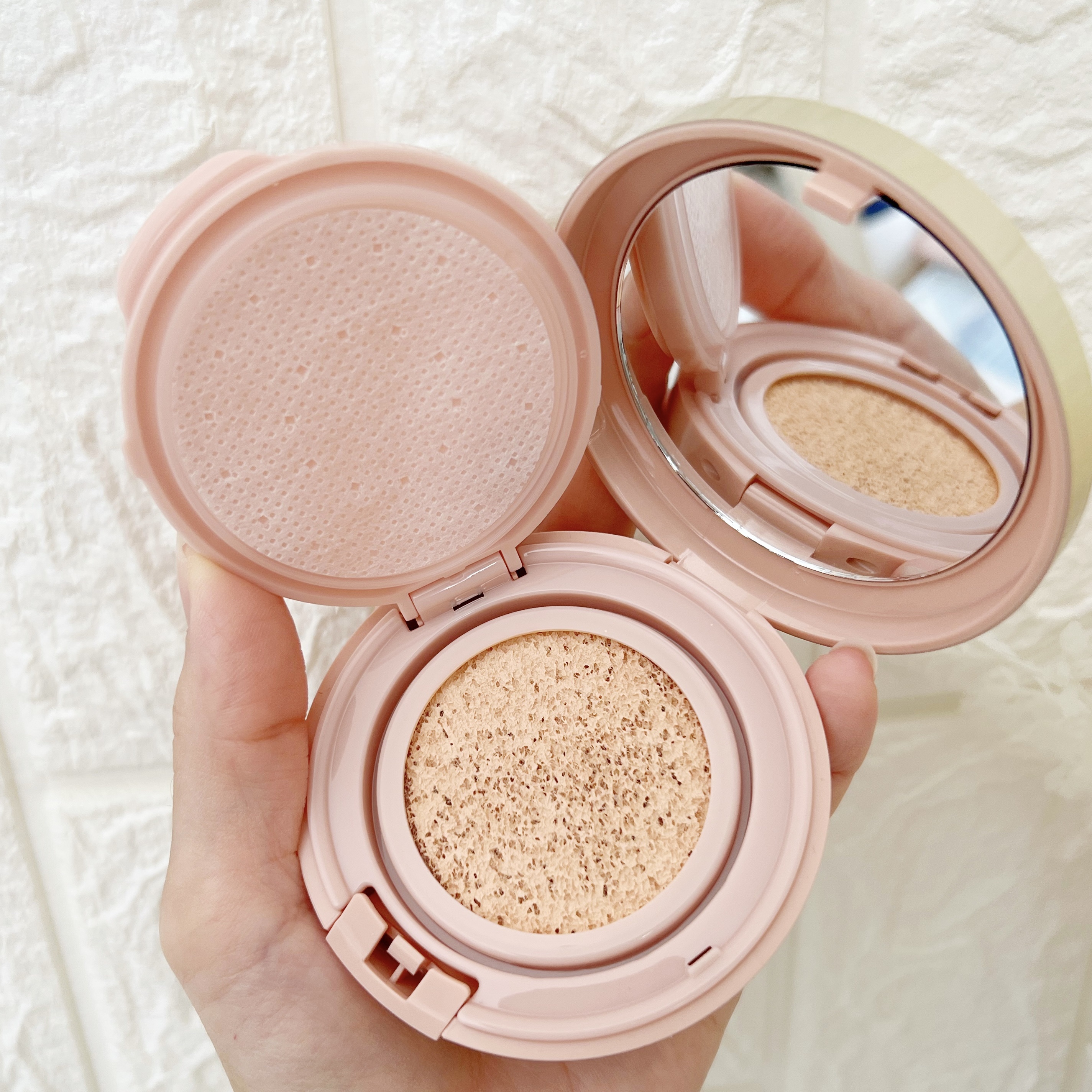 シースルー ヴェール コンパクト/PAUL & JOE BEAUTE/ファンデーションを使ったクチコミ（2枚目）