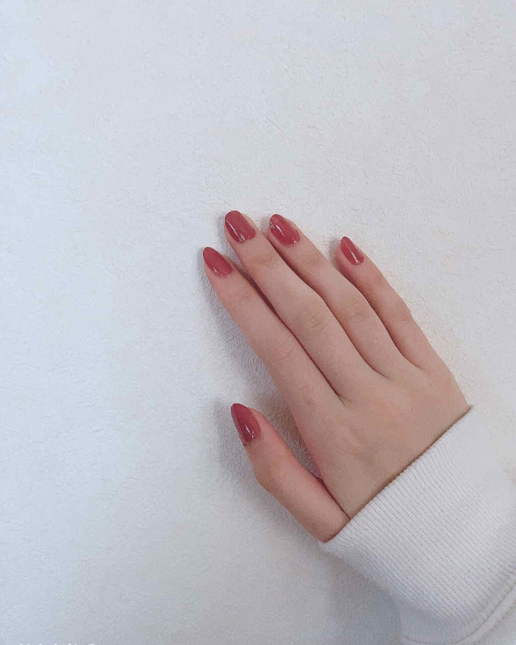 みなさんお久しぶりです！！
久々にLips更新してみようと思います笑

秋色のネイルって結構色が限られてくるからどうしようかな〜って思ってたんだけど、ネイルホリックのRO602はほんとに万能！！年中使えるカラーだし、くすみピンク(パープル？