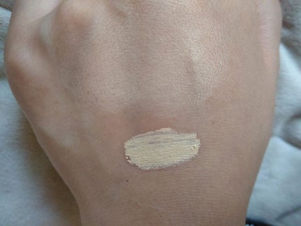 UR GLAM COVER&HIGHLIGHT CONCEALER/U R GLAM/リキッドコンシーラーを使ったクチコミ(2枚目)