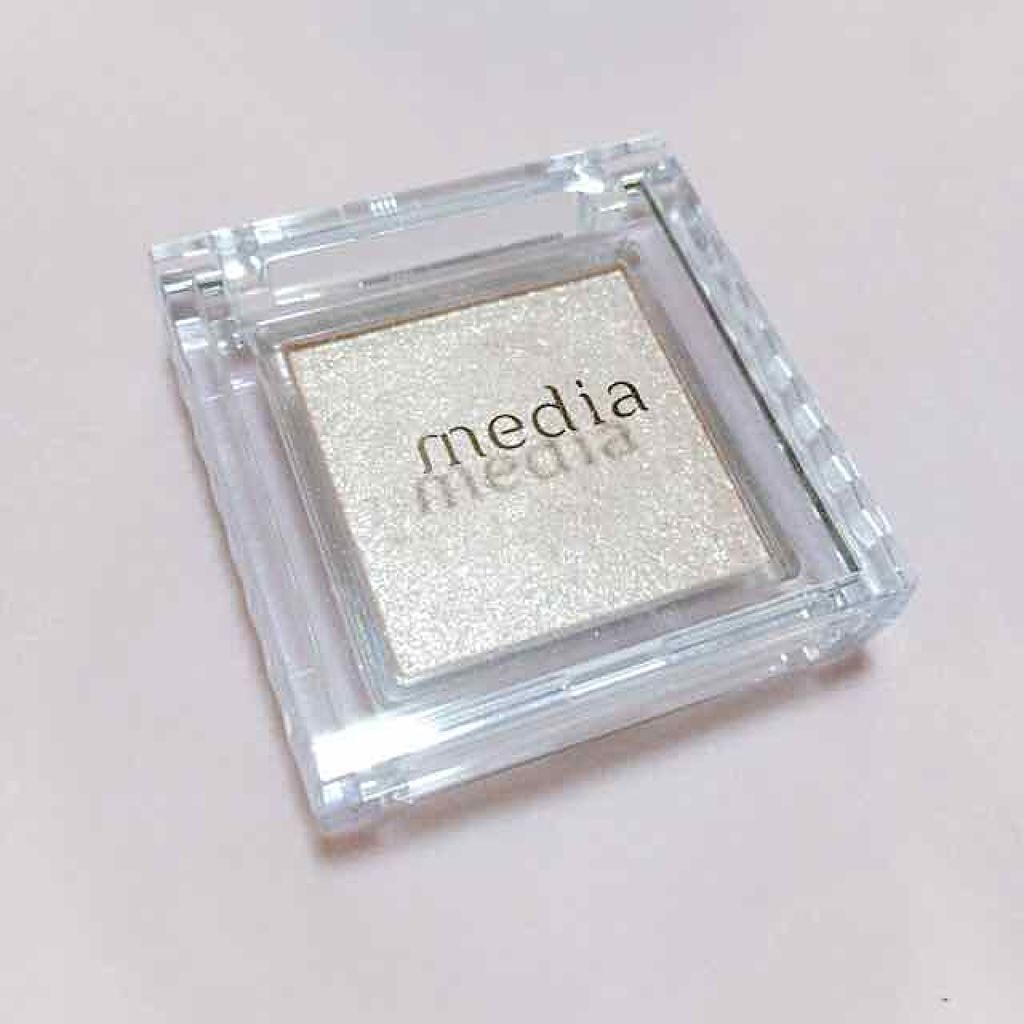 ブライトアップアイシャドウ/media/単色アイシャドウを使ったクチコミ（1枚目）