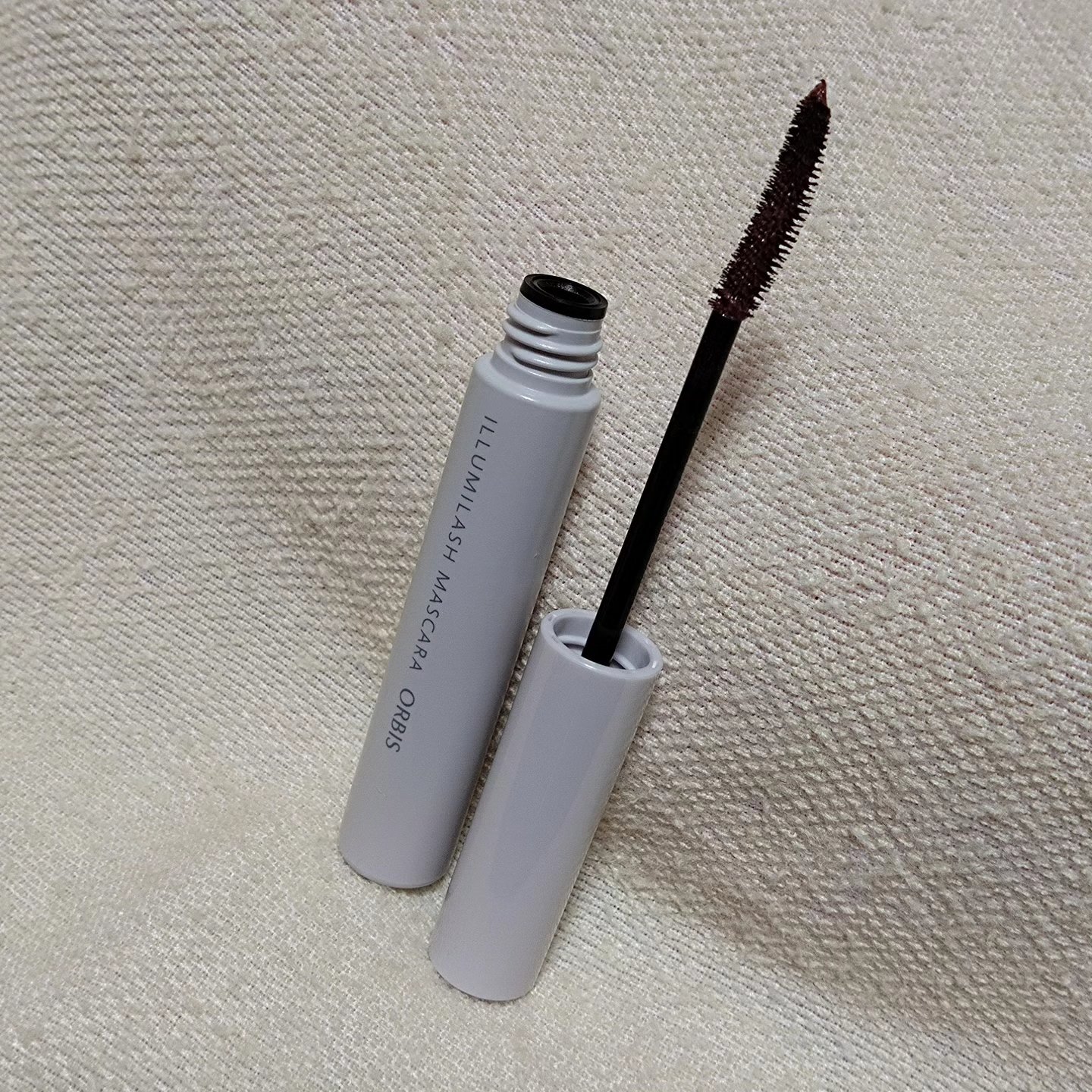 オルビス イルミラッシュマスカラのクチコミ「オルビス春のメイクコレクションより、
イルミラッシュマスカラの限定色「シャイニーローズ」を購入.....」（3枚目）