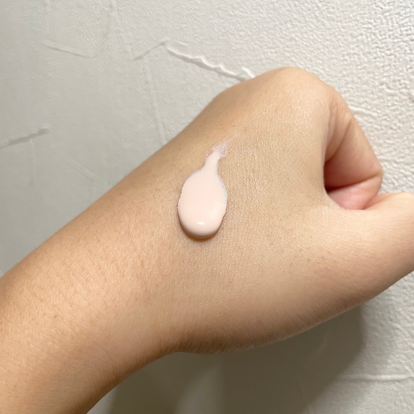 ラグジュアリーホワイト WプロテクトUV トーンアップ/アンプルール/日焼け止めクリームを使ったクチコミ(2枚目)