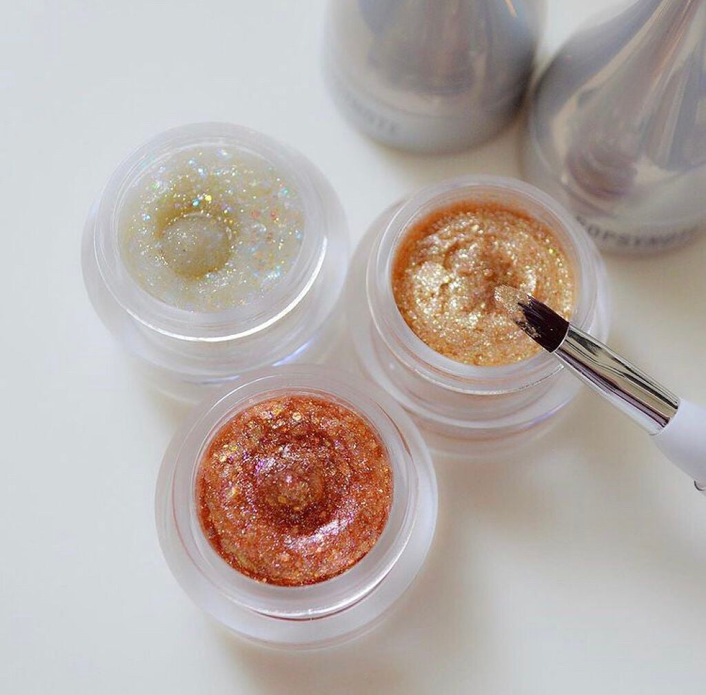 t._.v on LIPS 「シャインラスティンググリッターこれほんといいよ!!ブラシがグリ..」(9枚目)