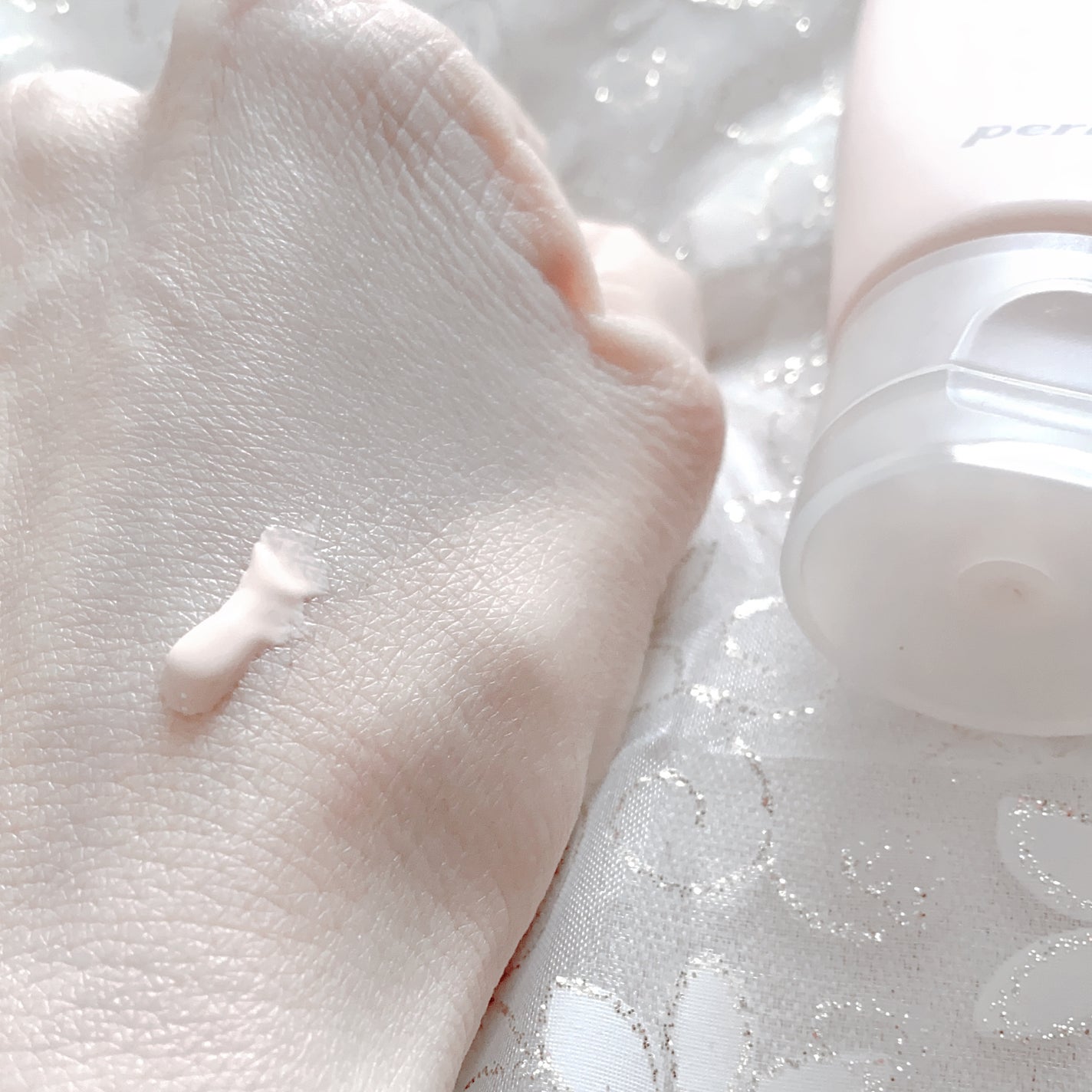 ミルク ブラー トーン アップ クリーム/PERIPERA/化粧下地を使ったクチコミ(2枚目)