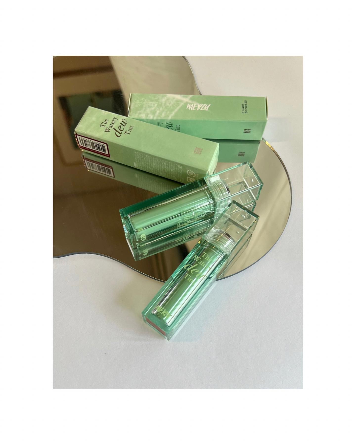 ザ ウォータリー デュー ティント シーズン3 WD15. リバティーブリック/MERZY/リップティントを使ったクチコミ（2枚目）