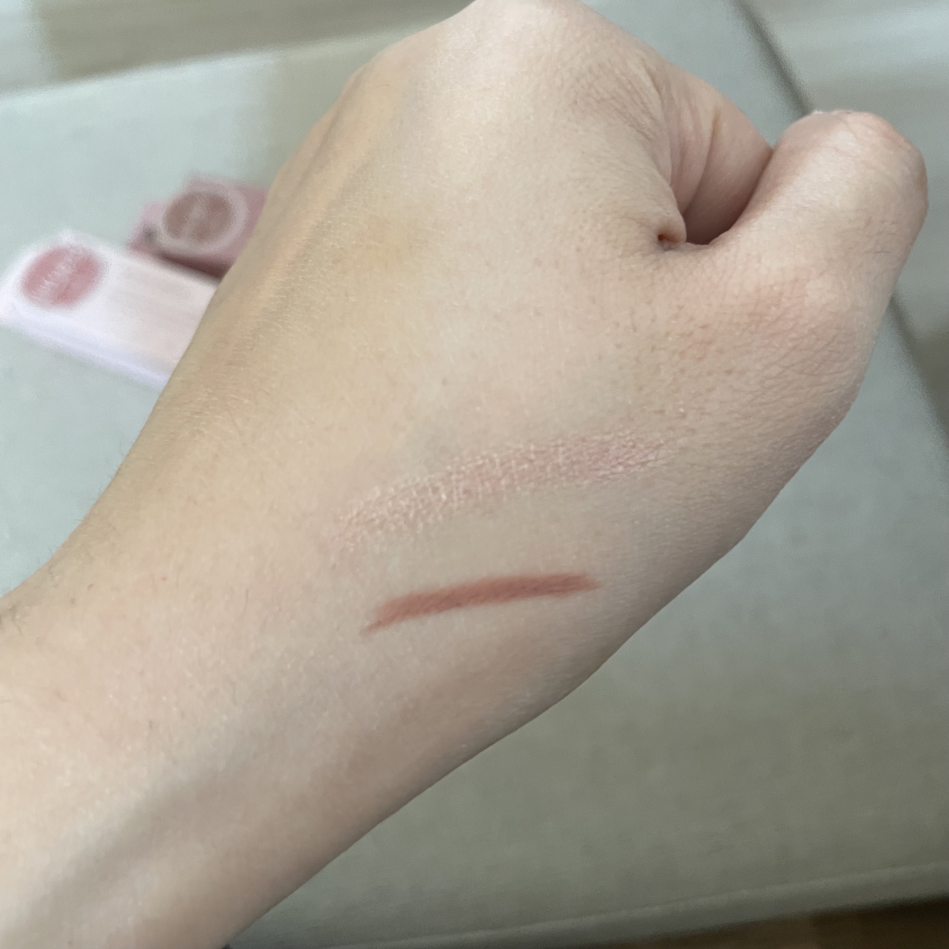 ぷっくりアイカラーペンシル/ミゼルエディ/スティックアイシャドウを使ったクチコミ（3枚目）