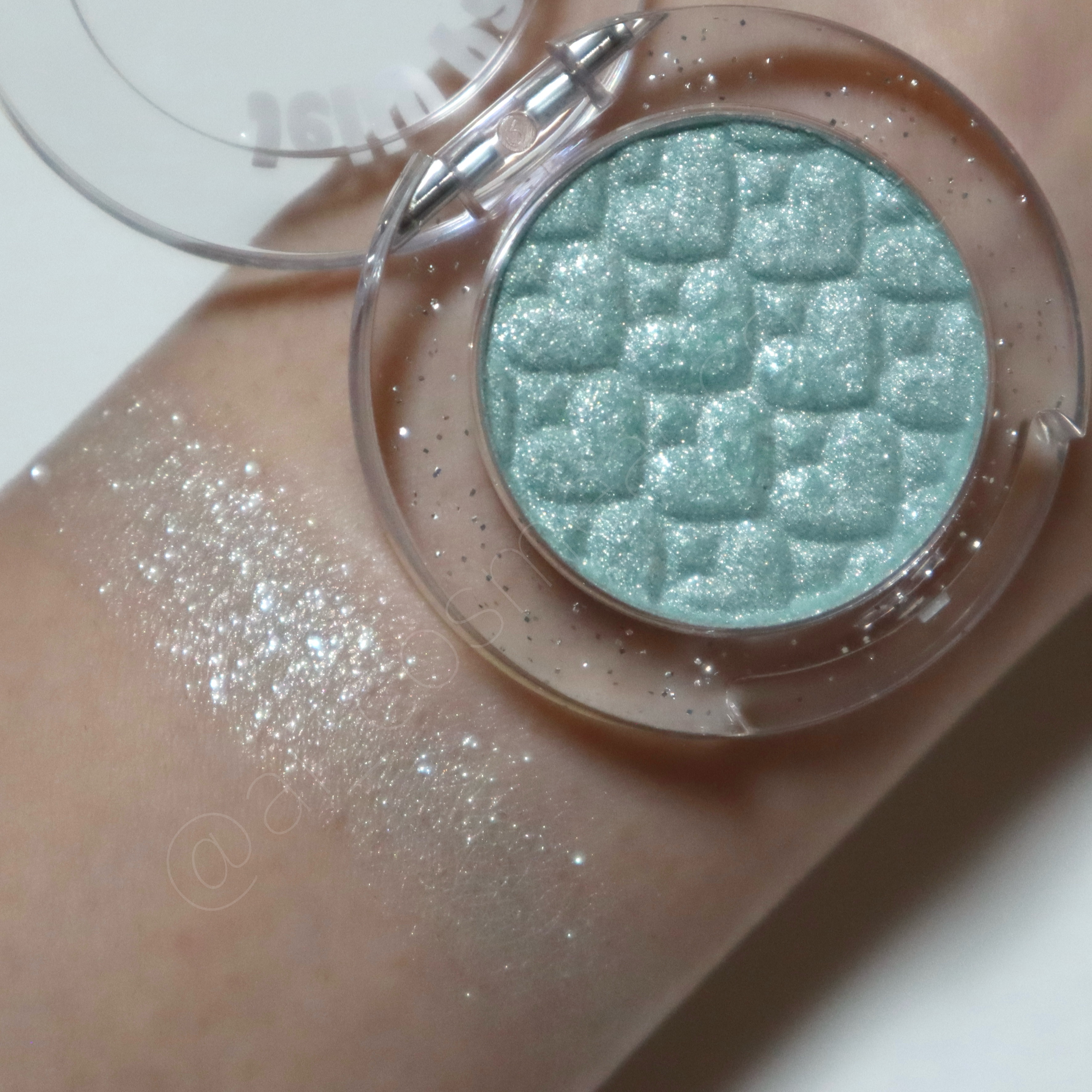 リプレイコレクション ルックアットマイアイズ/ETUDE/単色アイシャドウを使ったクチコミ（3枚目）