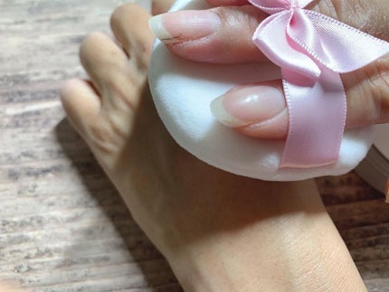 すっぴんパウダー パステルローズの香り/クラブ/プレストパウダーを使ったクチコミ(4枚目)