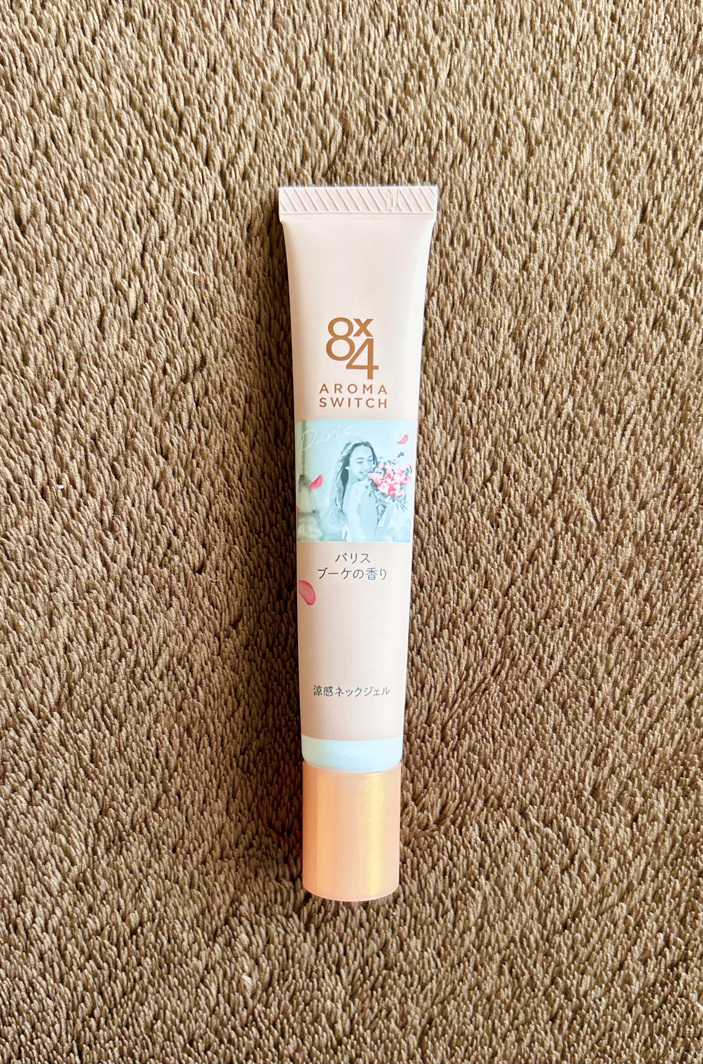 8x4 アロマスイッチ 涼感ネックジェル パリスブーケの香り/８ｘ４/デオドラント・制汗剤を使ったクチコミ（3枚目）
