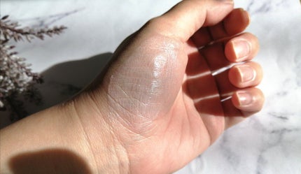 ライトフル C+ティンティッド プライマーSPF45(PA++++)/M・A・C/化粧下地を使ったクチコミ(3枚目)