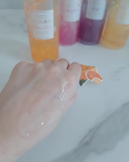 フルリールボディジェル オスマンサス/MOC/ボディローションを使ったクチコミ(5枚目)