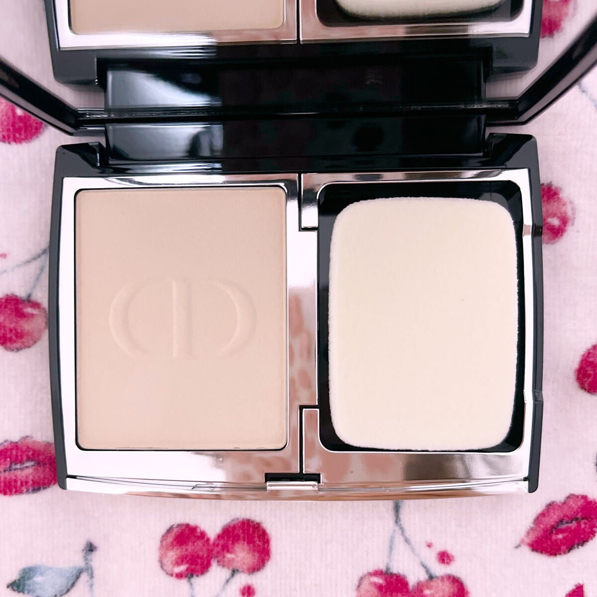 ディオールスキン フォーエヴァー コンパクト ナチュラル ベルベット/Dior/パウダーファンデーションを使ったクチコミ(1枚目)