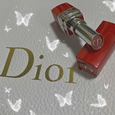 Dior ルージュ ディオール ウルトラ バームのクチコミ「友達から誕生日プレゼントでいただきました😭💓😭💓
(4ヶ月遅れのプレゼントっていうのは秘密🤫).....」（2枚目）