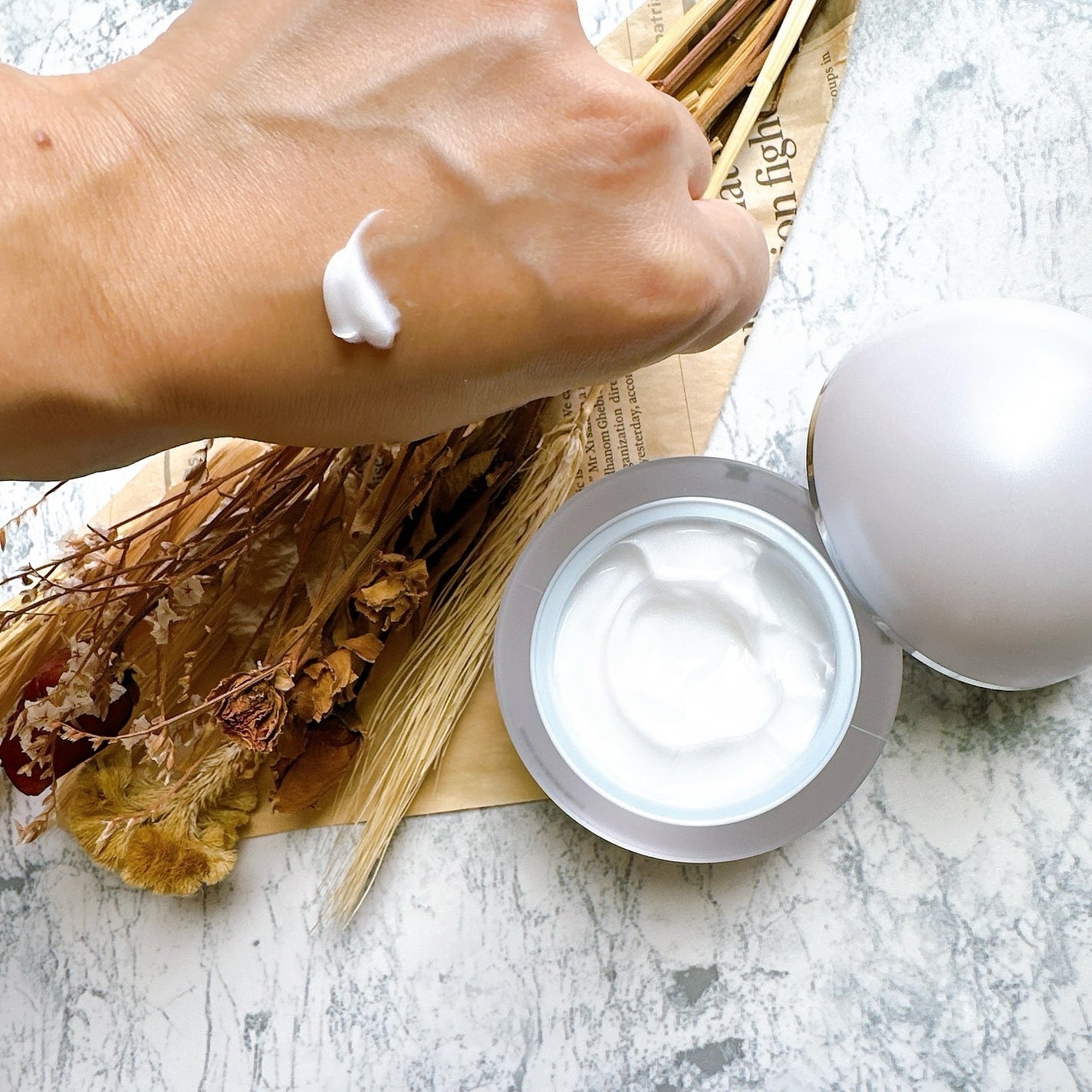 半月クリーム(ハーフムーンクリーム)/BEDIGHT/フェイスクリームを使ったクチコミ(5枚目)