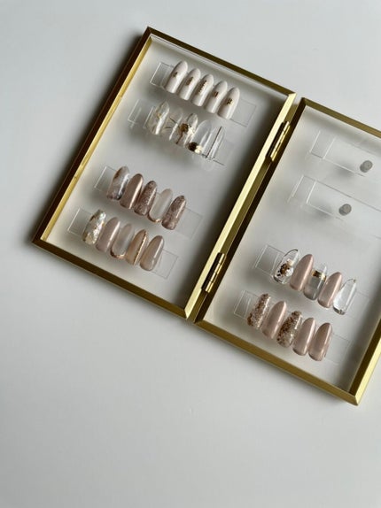 eri @セルフネイル on LIPS 「ネイルディスプレイ作り方❤︎ たまっていくサンプルに困り果てて..」(5枚目)