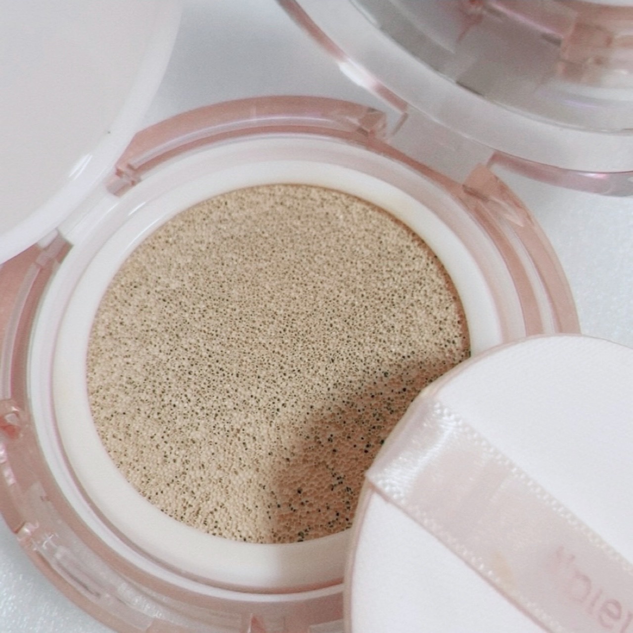 スキンケア ウォーターロッククッション　  No.21 明るい肌色/A’pieu/クッションファンデーションを使ったクチコミ（2枚目）