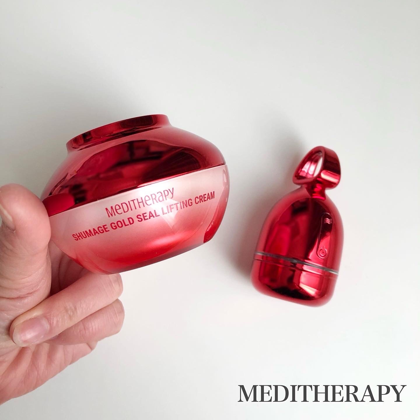 シューマジゴールド糸リフティングクリーム+EMS美顔器 / MEDITHERAPYの