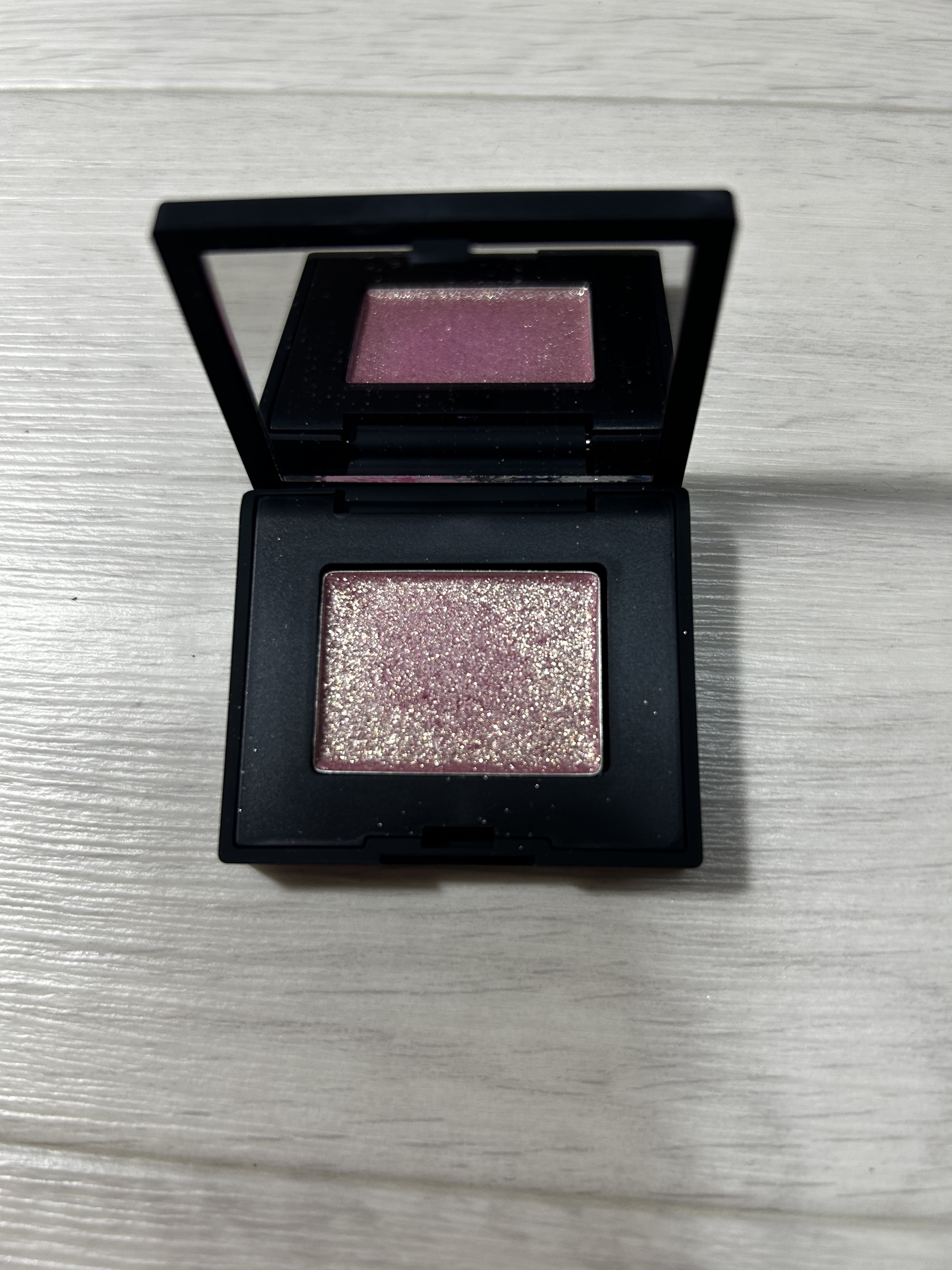 ハードワイヤードアイシャドー 5334/NARS/単色アイシャドウを使ったクチコミ（2枚目）