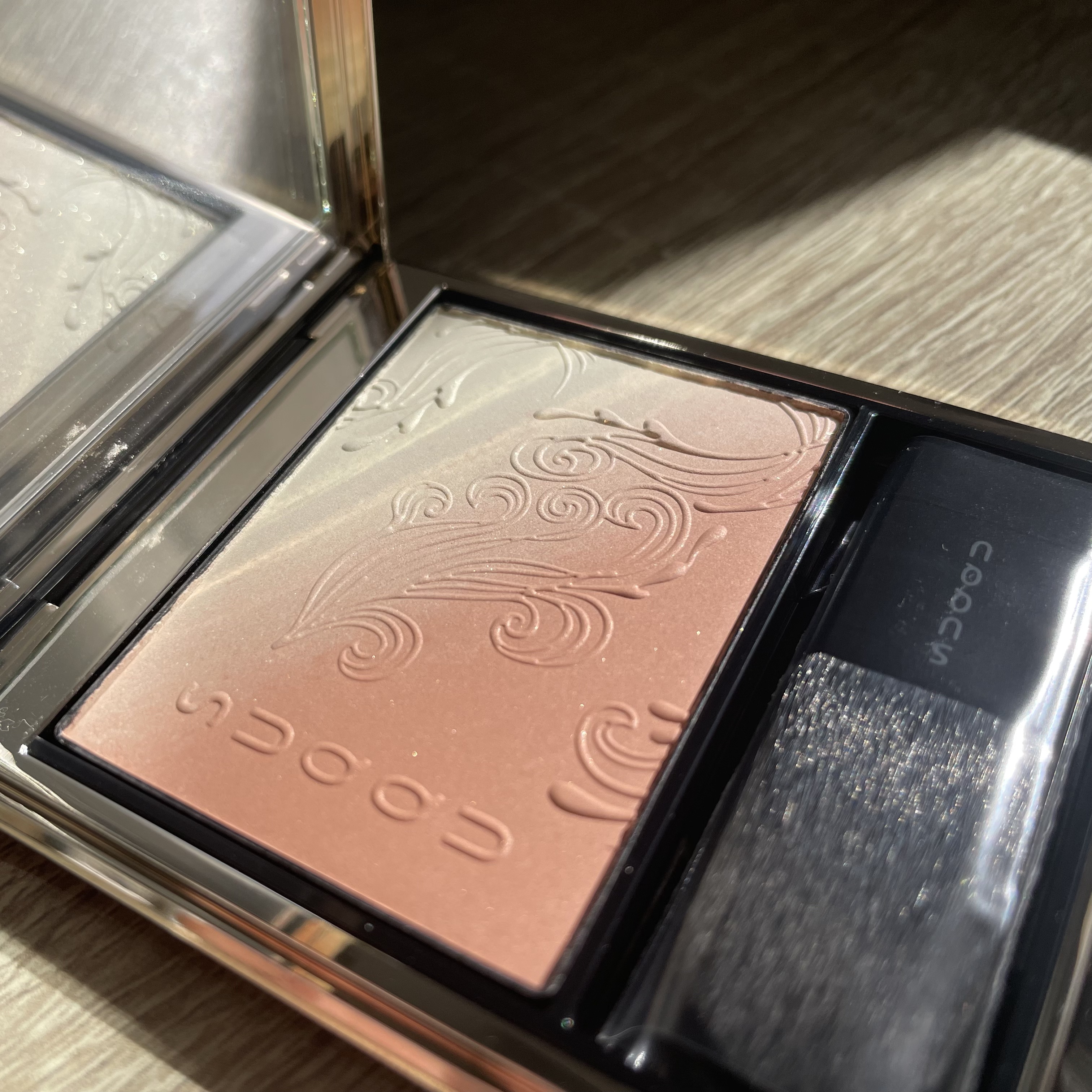 ブラーリング カラー ブラッシュ/SUQQU/パウダーチークを使ったクチコミ（2枚目）