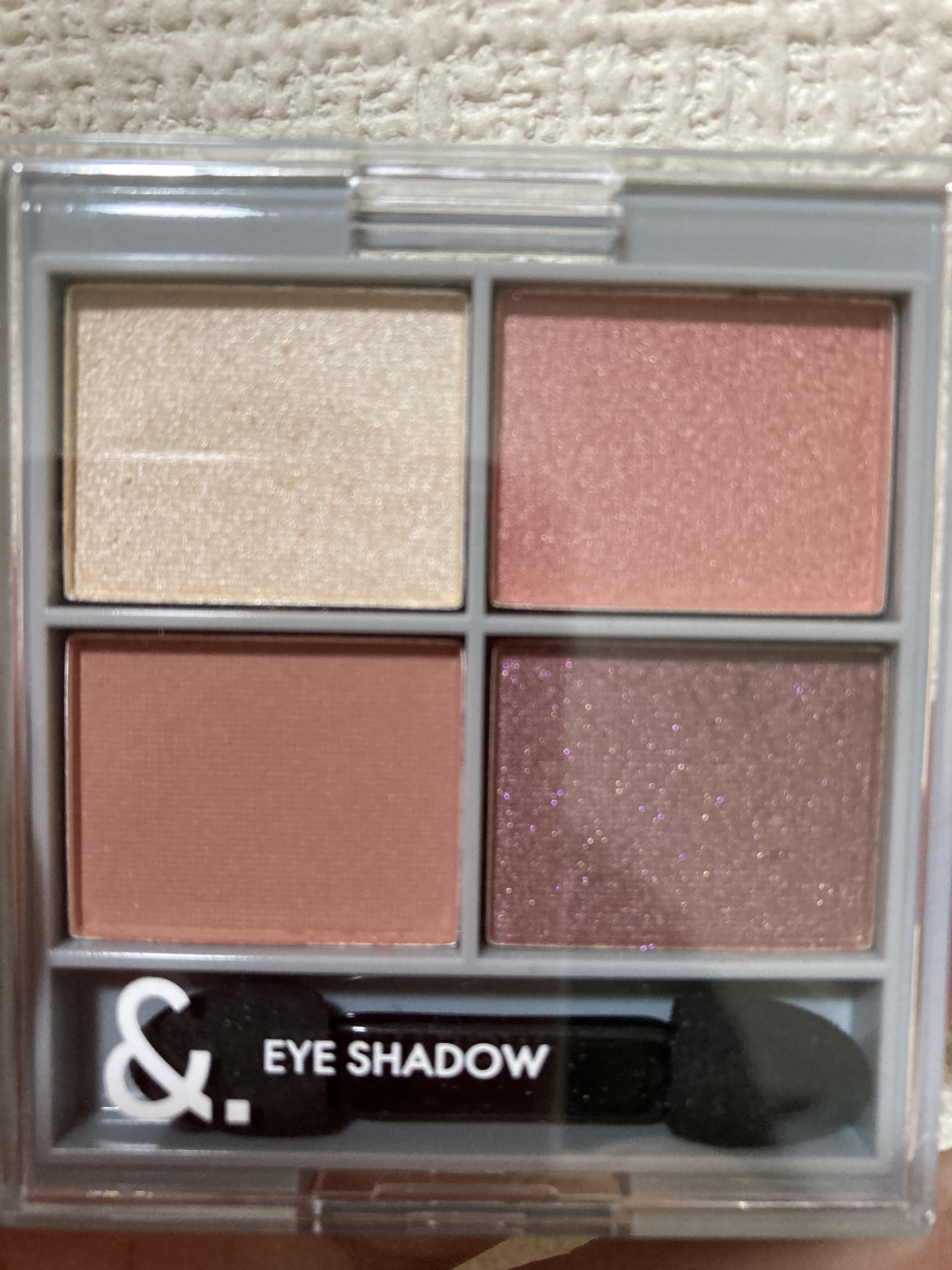 &. アイシャドウパレット ピンクモーヴ/DAISO/アイシャドウパレットを使ったクチコミ（2枚目）