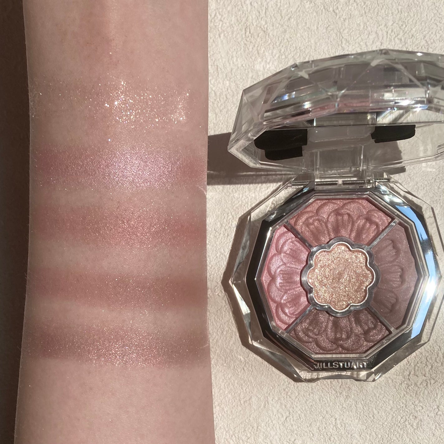 ジルスチュアート ブルームクチュール アイズ ジュエルドブーケ/JILL STUART/アイシャドウパレットを使ったクチコミ(2枚目)