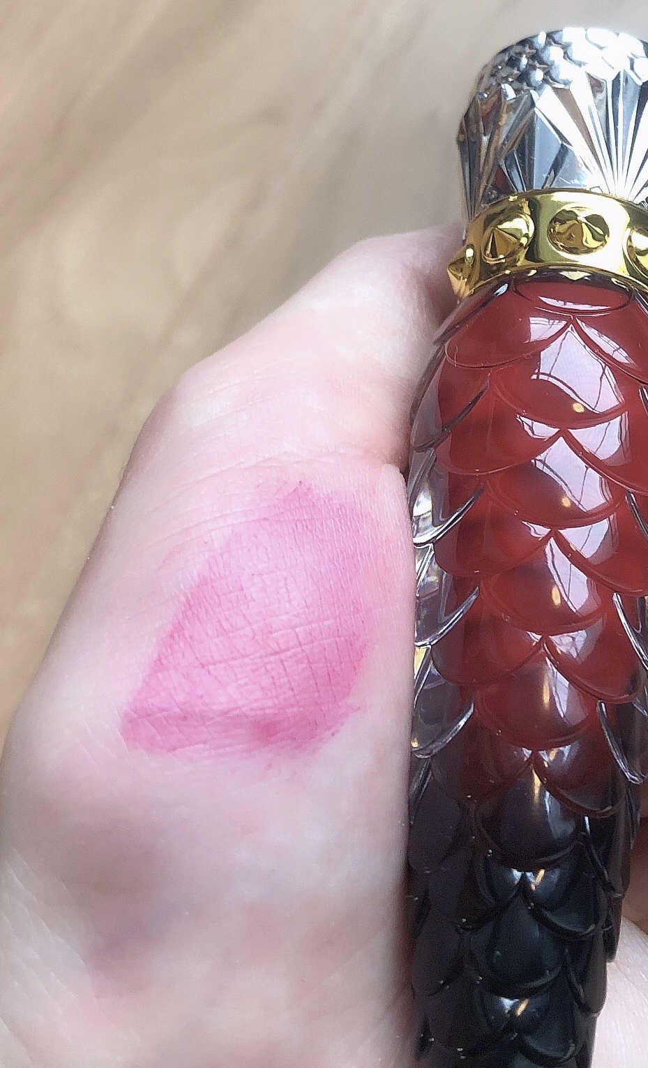 メタルマットフルイド リップカラー/クリスチャン ルブタン/口紅を使ったクチコミ（2枚目）