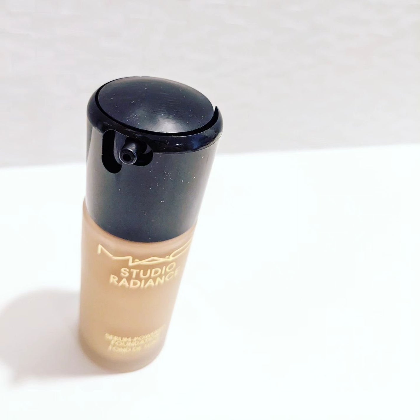 スタジオ ラディアンス セラム ファンデーション/M・A・C/リキッドファンデーションを使ったクチコミ(2枚目)