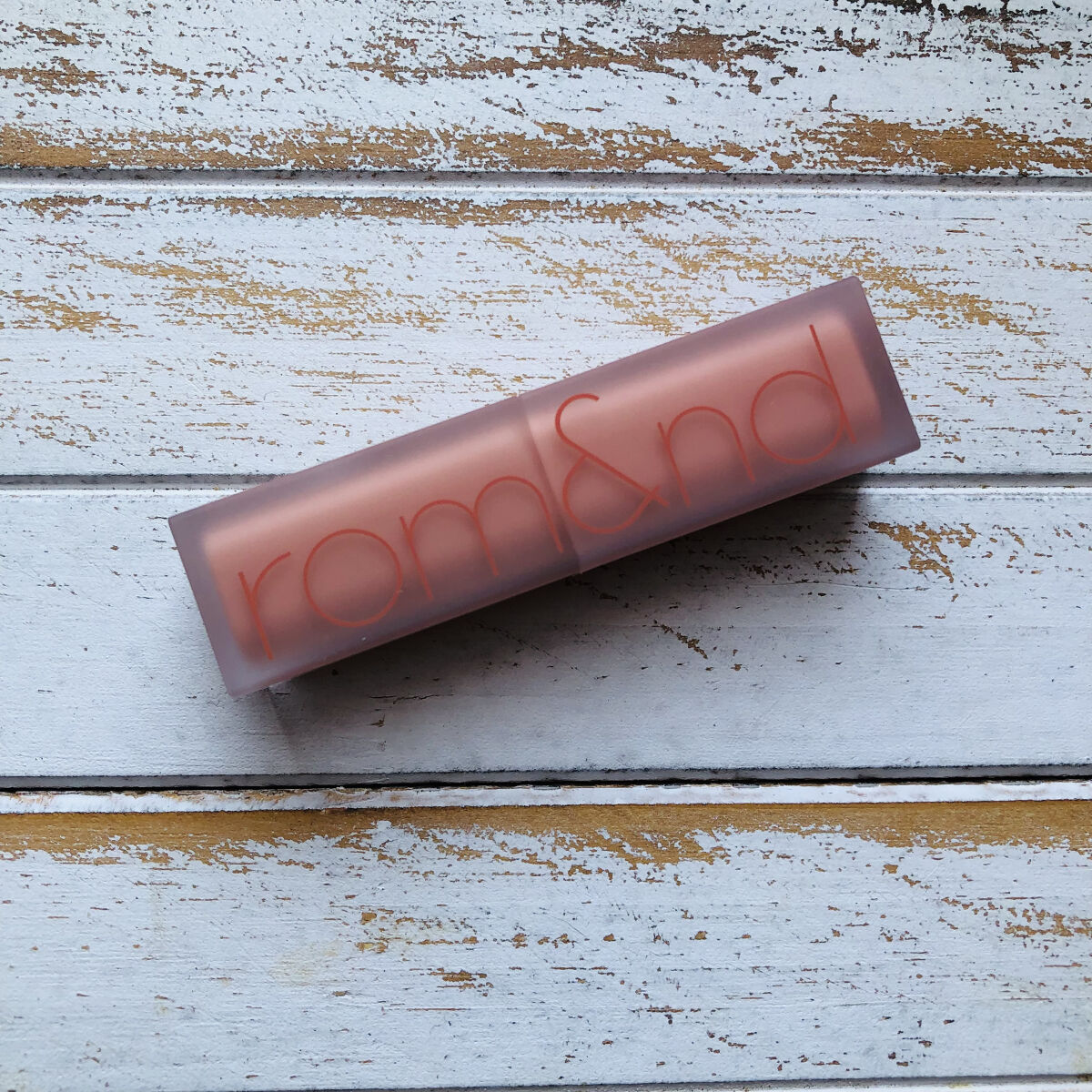 ゼロマットリップスティック 21 スモークドベージュ(Smoked Beige)/rom&nd/口紅を使ったクチコミ（2枚目）