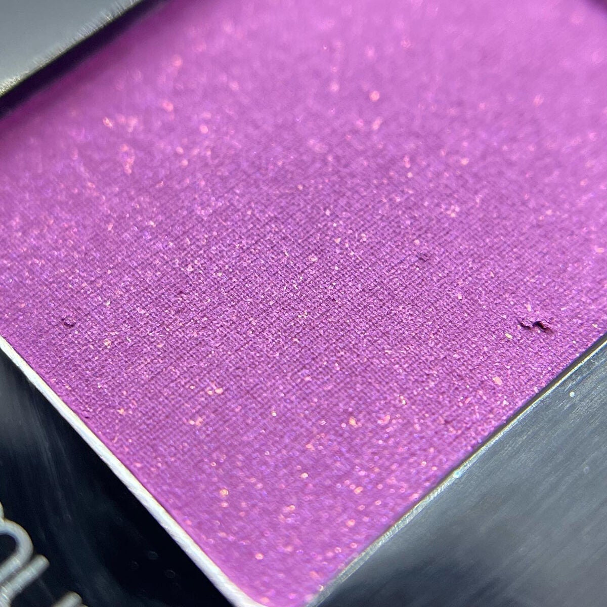 プレスド アイシャドー(レフィル)/shu uemura/単色アイシャドウを使ったクチコミ(2枚目)