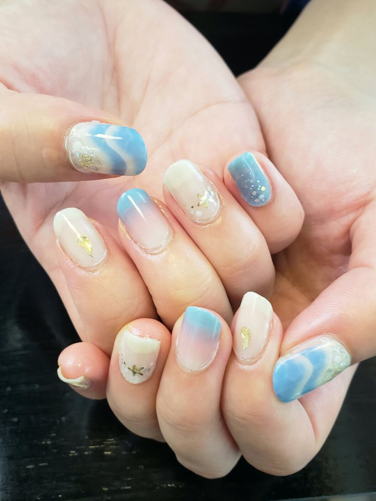 土木系おねいさん on LIPS 「ダイソーのジェルネイルシールで海ネイル!透明感の強いシールだっ..」(3枚目)