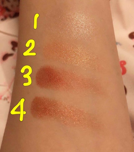 リアルクローズシャドウ/excel/アイシャドウパレットを使ったクチコミ(2枚目)