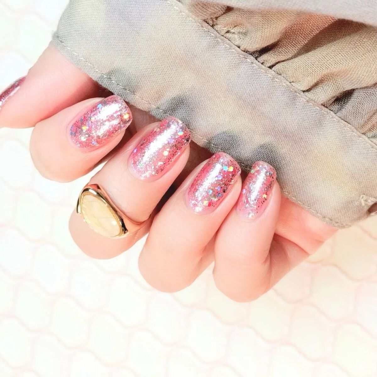 ネイルホリック Glamour Glitter PK871/ネイルホリック/マニキュアを使ったクチコミ（2枚目）