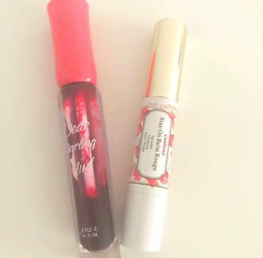 
最近のお気に入りリップ💄


🌼エチュードハウス ディアダーリン ウォーター ジェルティント PK 002 プラム
ジュワッとした発色が可愛い💕
色は赤に近いピンク
落ちにくいし安い！
エチュードハウ