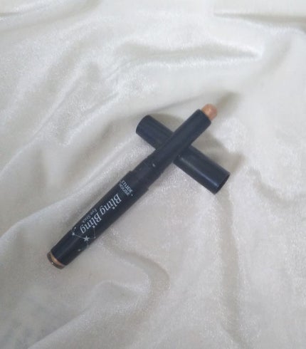 キラキラ アイシャドウ/ETUDE/スティックアイシャドウを使ったクチコミ(1枚目)