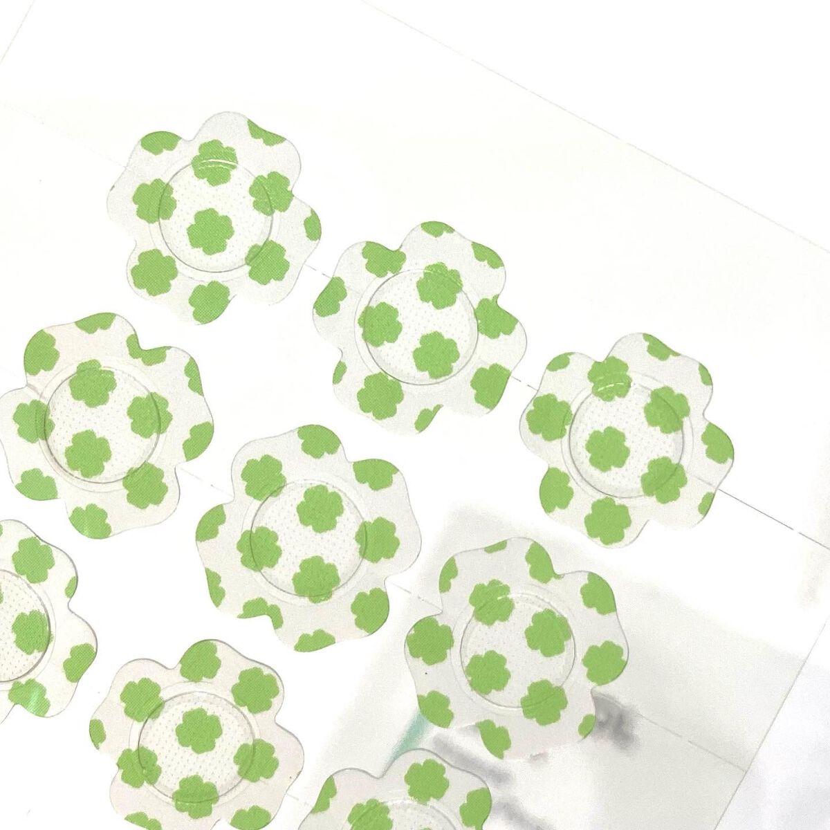 レチノール シカ フォーカシングパッチ/innisfree/にきびパッチを使ったクチコミ(3枚目)