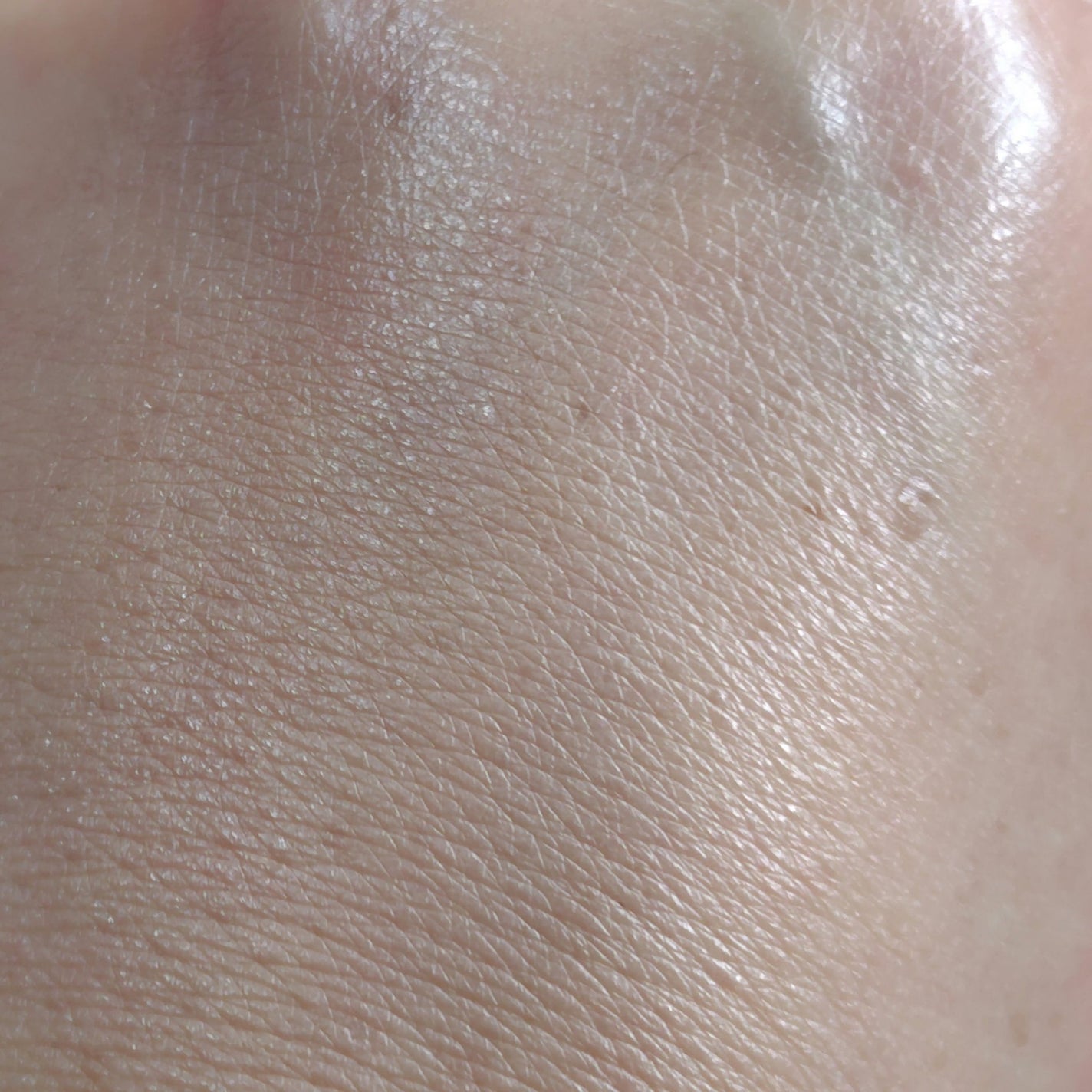 エッセンス スキングロウ ファンデーション/SHISEIDO/リキッドファンデーションを使ったクチコミ(4枚目)