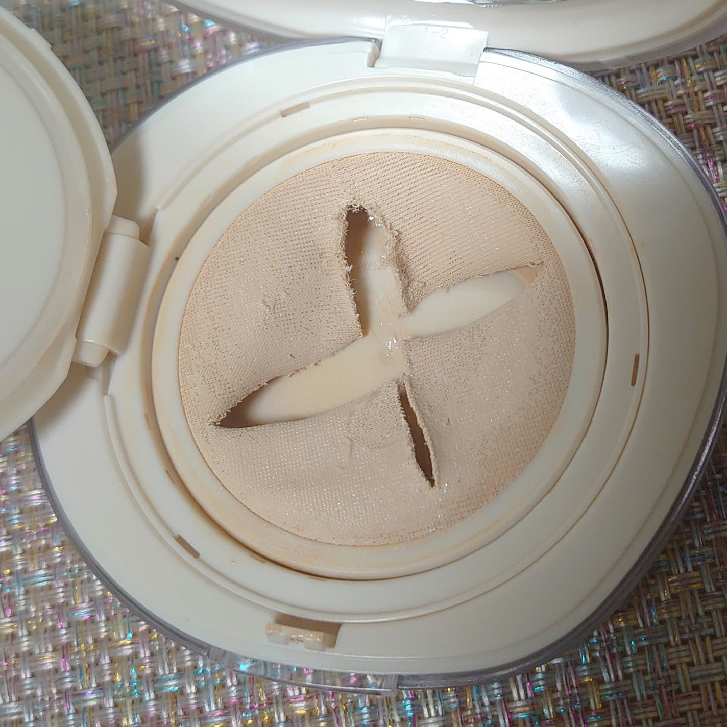 ブリージンググロークッション/Healus/クッションファンデーションを使ったクチコミ(3枚目)