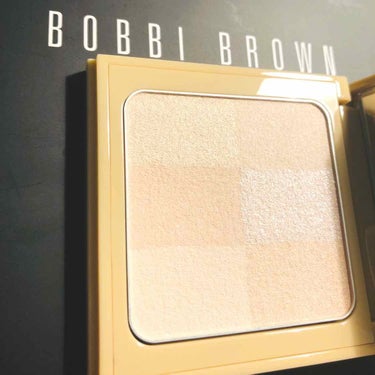 ヌード フィニッシュ イルミネイティング パウダー/BOBBI BROWN/プレストパウダーを使ったクチコミ（1枚目）