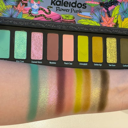Flower Punk Palette/Kaleidos Makeup/アイシャドウパレットを使ったクチコミ(3枚目)