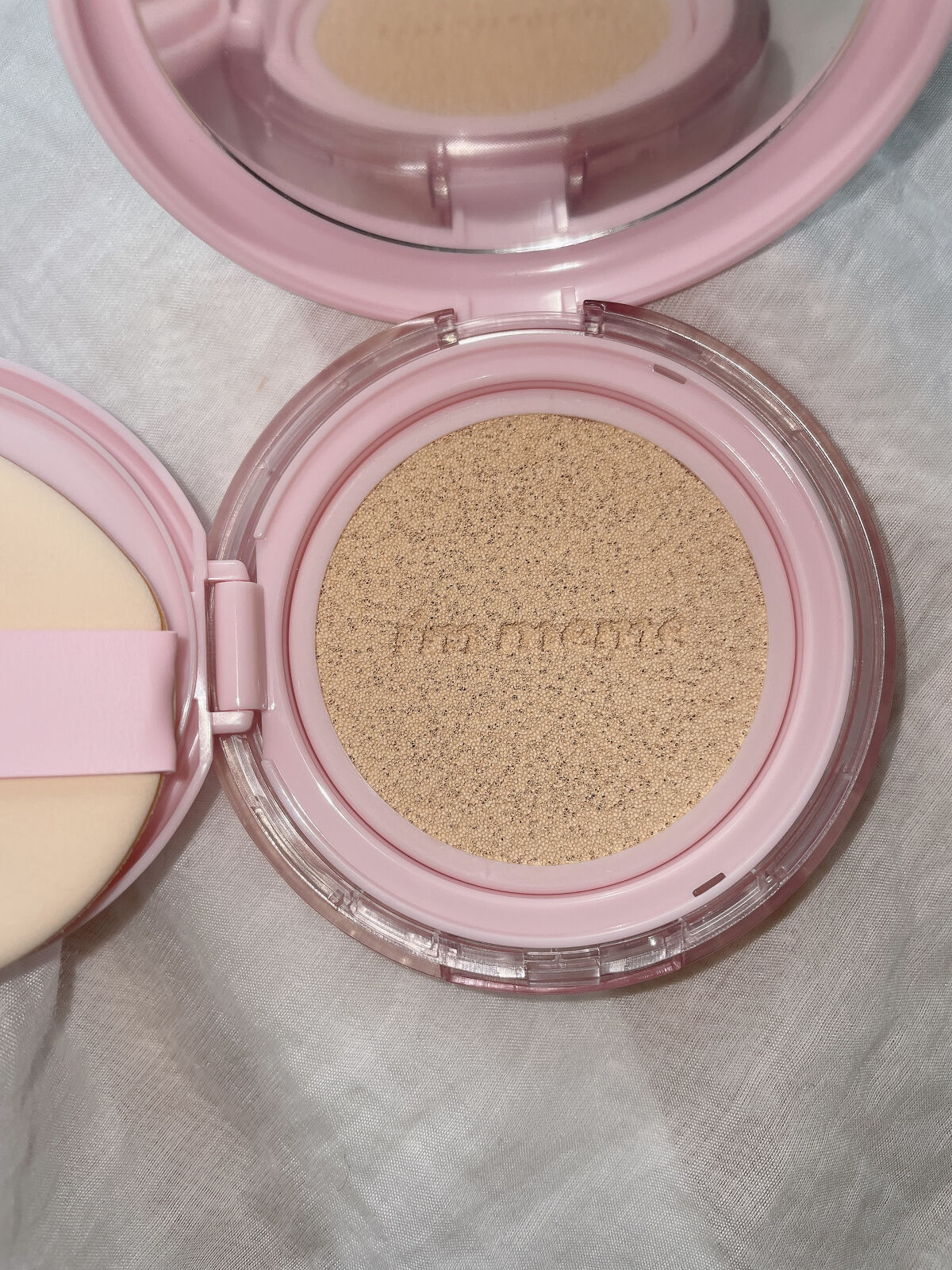 ワンダーベルベットラスティングクッション/i’m meme/クッションファンデーションを使ったクチコミ（3枚目）